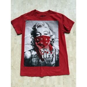 Marilyn Monroe Popular Poison Graphic Red TShirt Pop culture Size Small